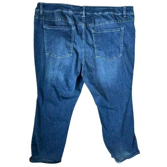 LANE BRYANT Womens 26S Short Medium Wash Mid Rise Super Stretch Bootcut Jeans - Picture 3 of 9